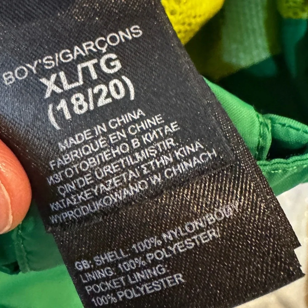 The North Face XL 18/20 Green HyVent Rain Jacket Hooded Mesh Lined Waterproof